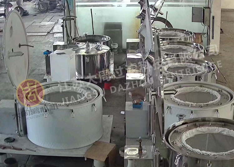 平板吊袋離心機(jī)在處理大批量物料方面具有顯著優(yōu)勢